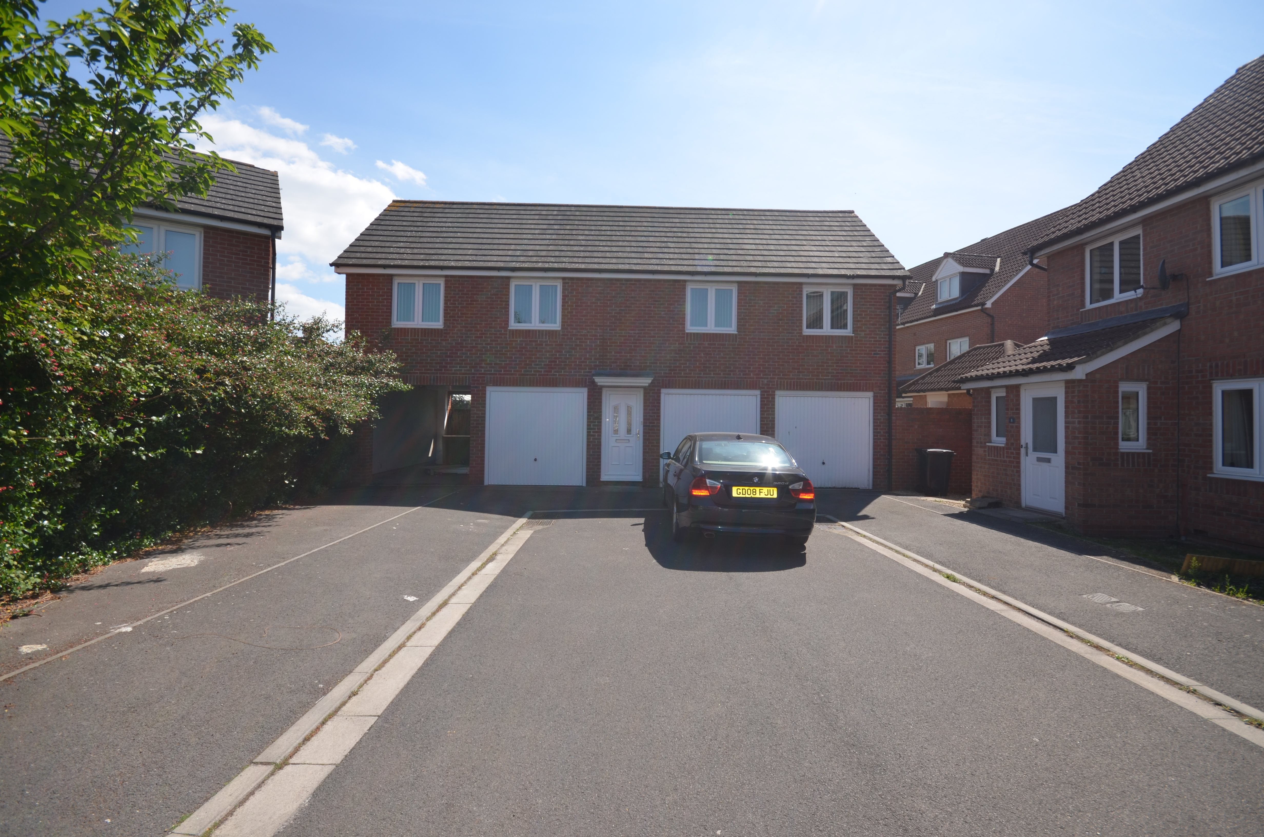 Flat Cavalier Close in Bridgwater