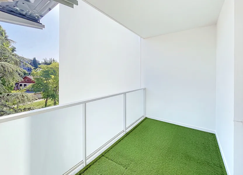 Flat Rue Mozart in Bourg-lès-Valence