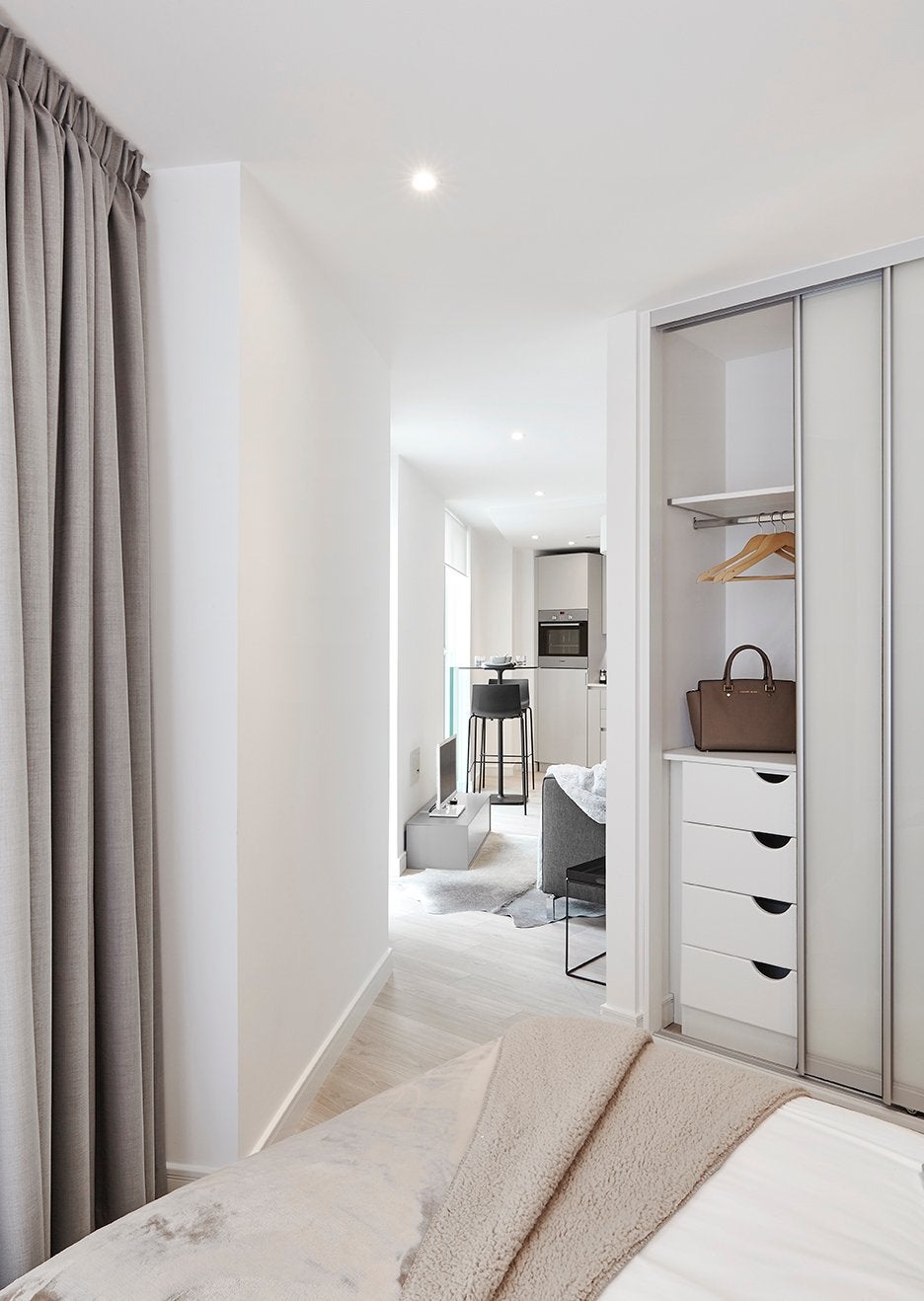 Flat Bedford Park in Greater London