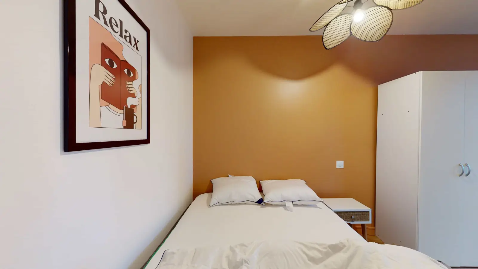 Room Square Henri Regnault in Courbevoie