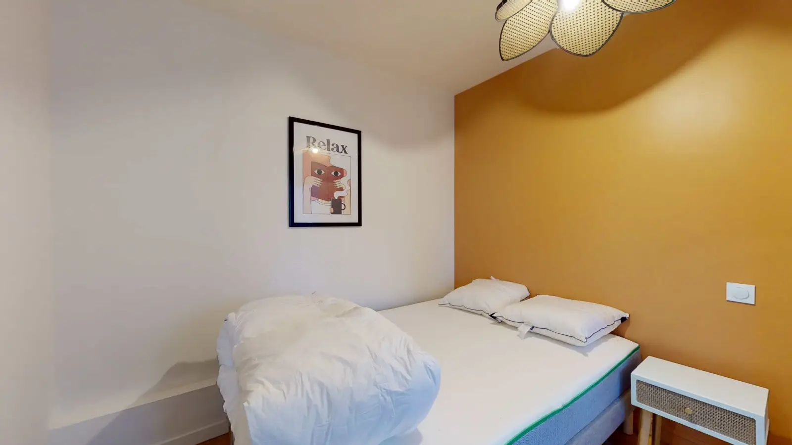 Room Square Henri Regnault in Courbevoie