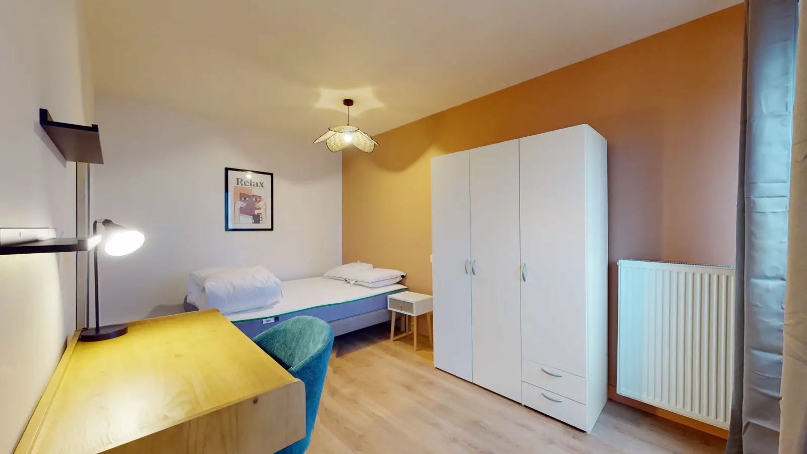 Room Square Henri Regnault in Courbevoie