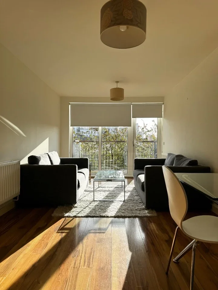 Flat Tarves Way in Greater London