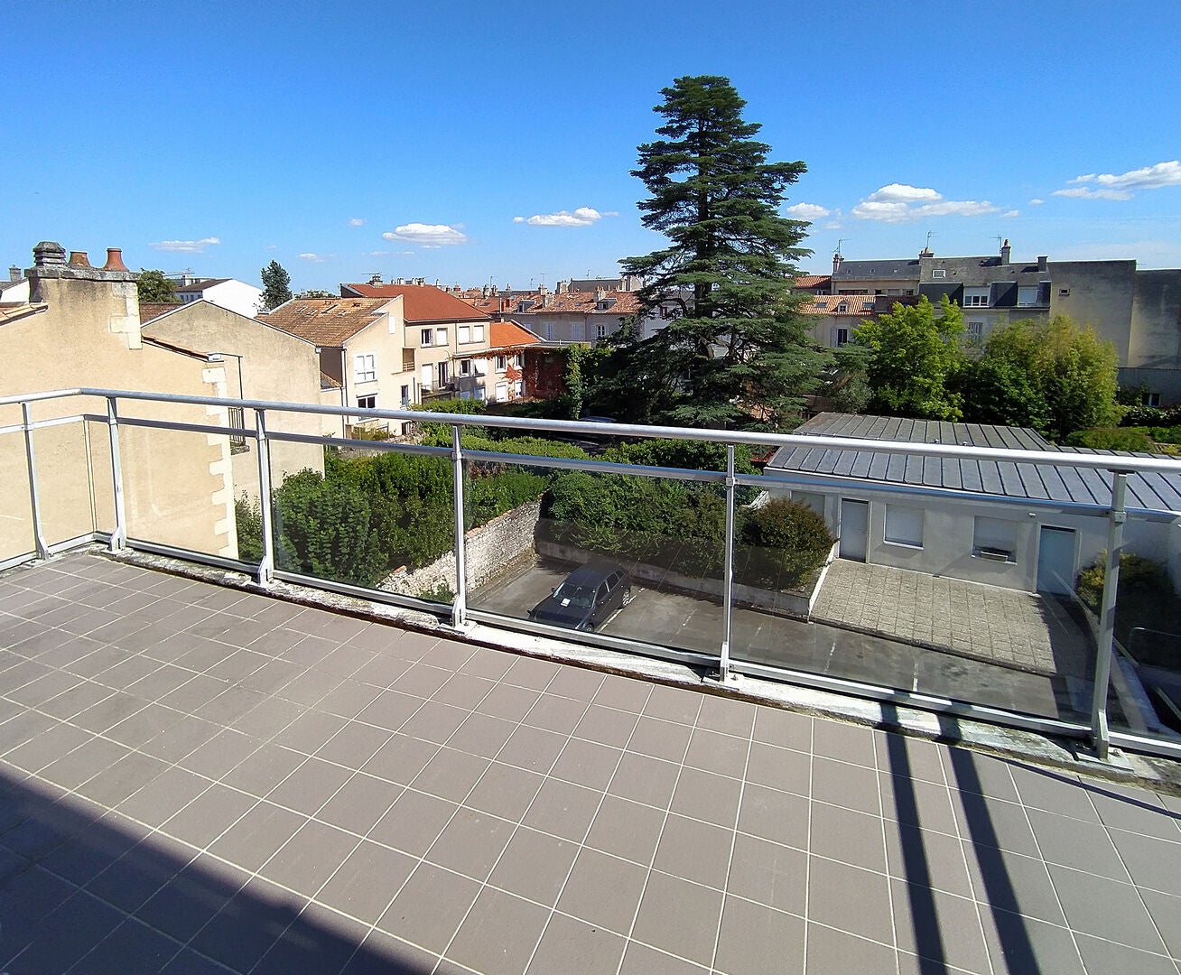 Flat Rue Sadi Carnot in Poitiers
