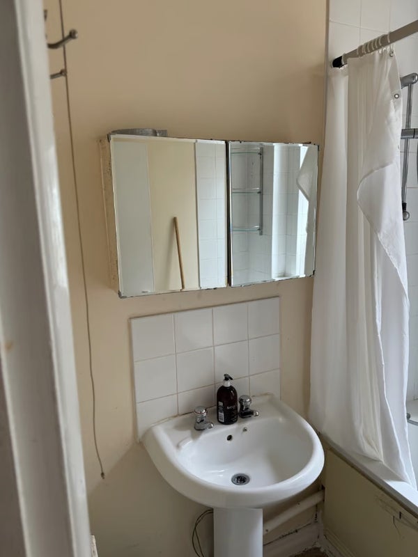 Room Rutland Park in Greater London