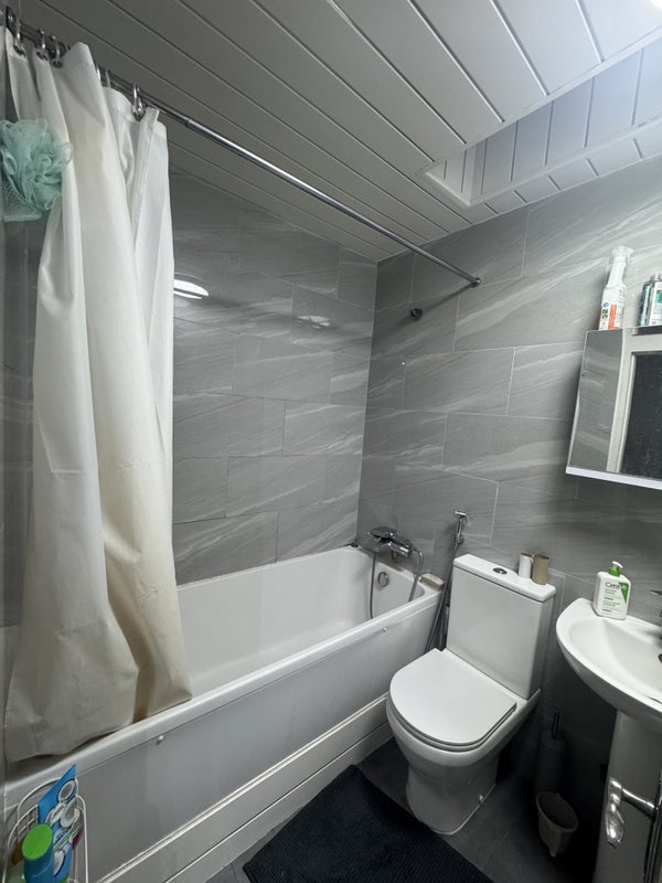 Room Danebury Avenue in Greater London