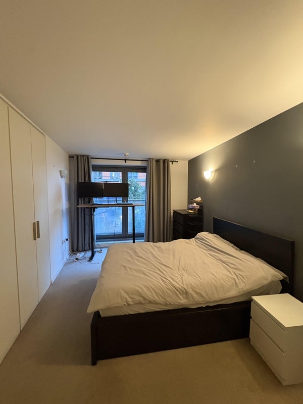 Flat Fairmont Avenue in Greater London