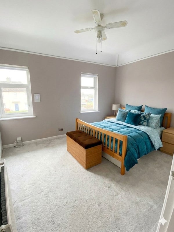 Room Dixon Avenue in Chelmsford