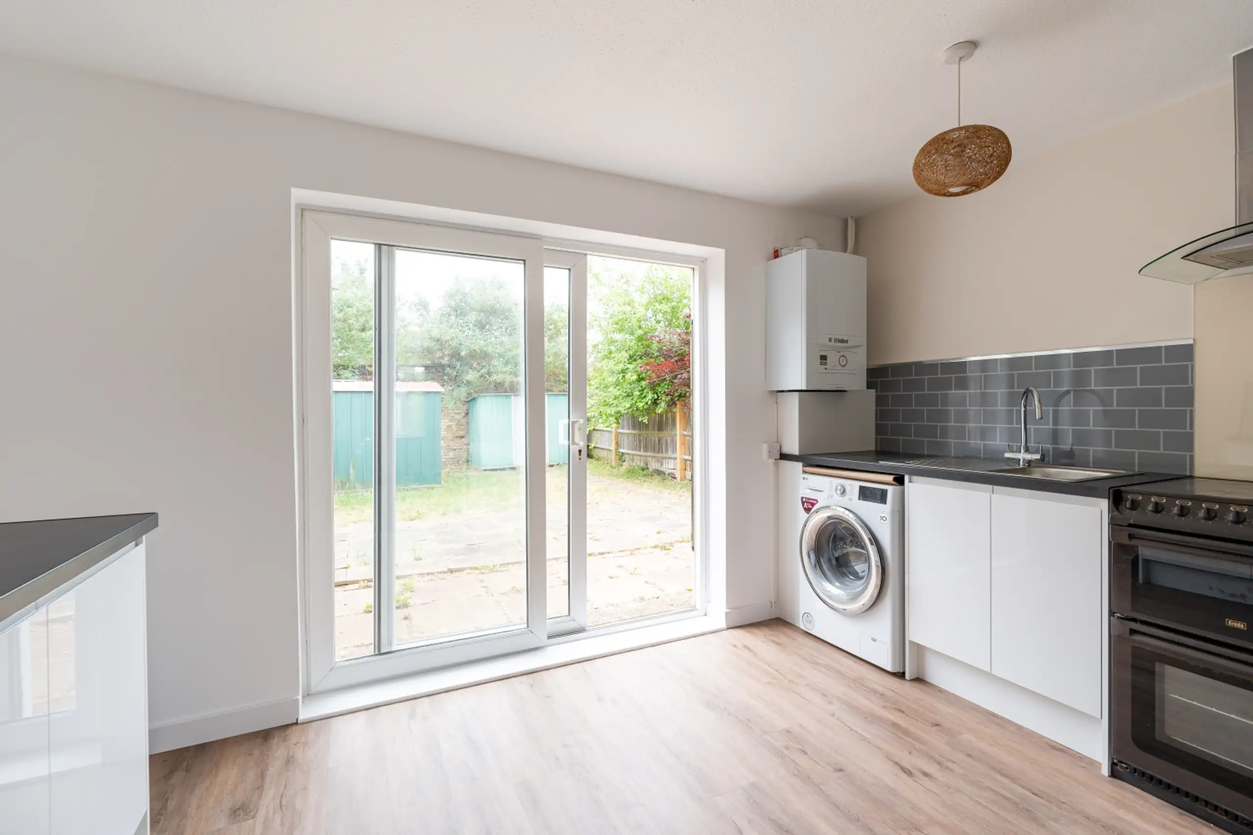 Flat Hunter Close in Oxford