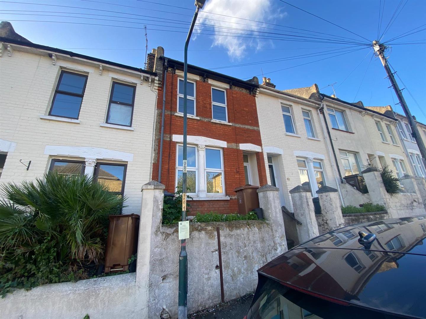 House Slatin Road in Strood