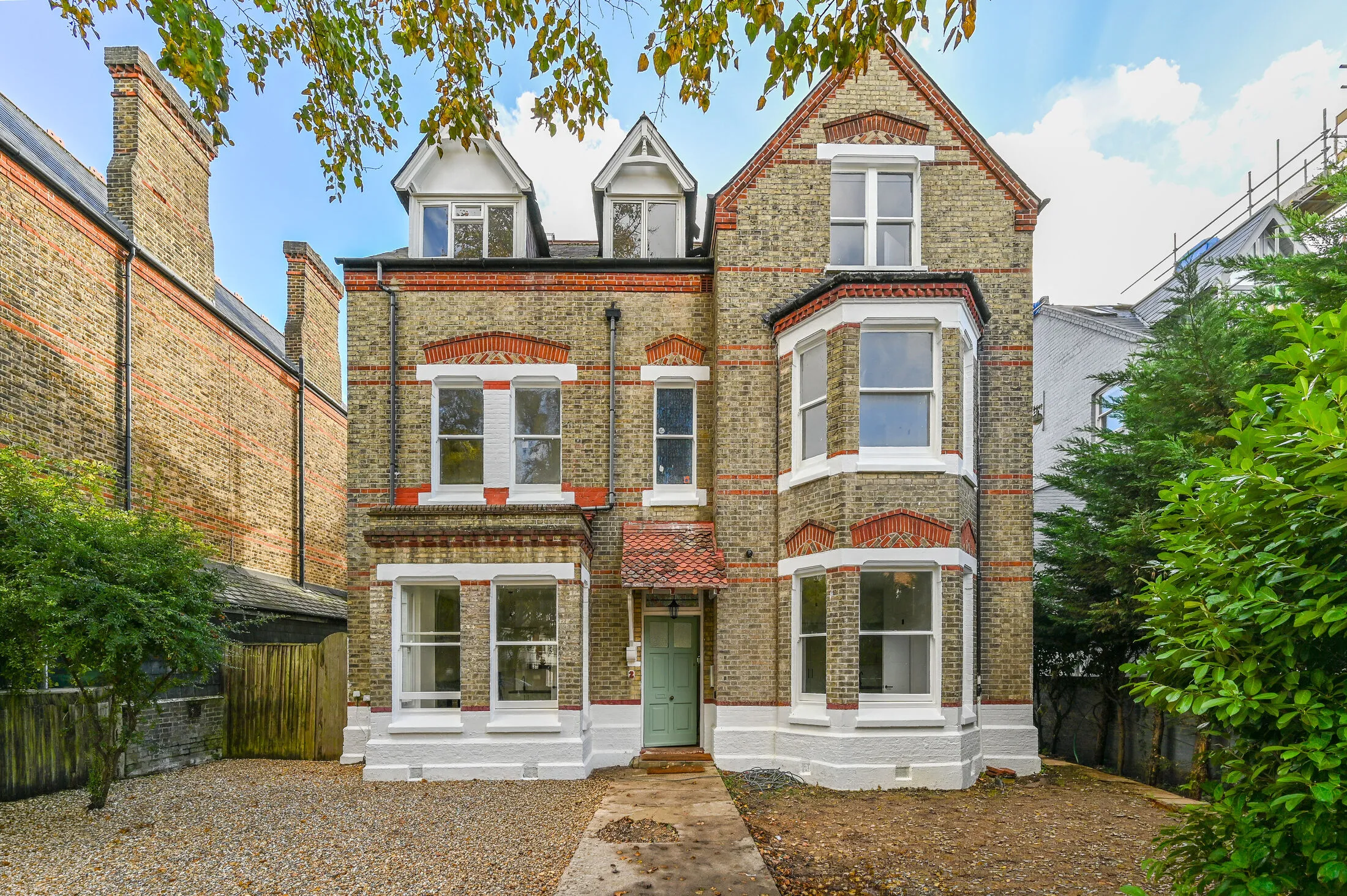 Flat Montpelier Road in Greater London