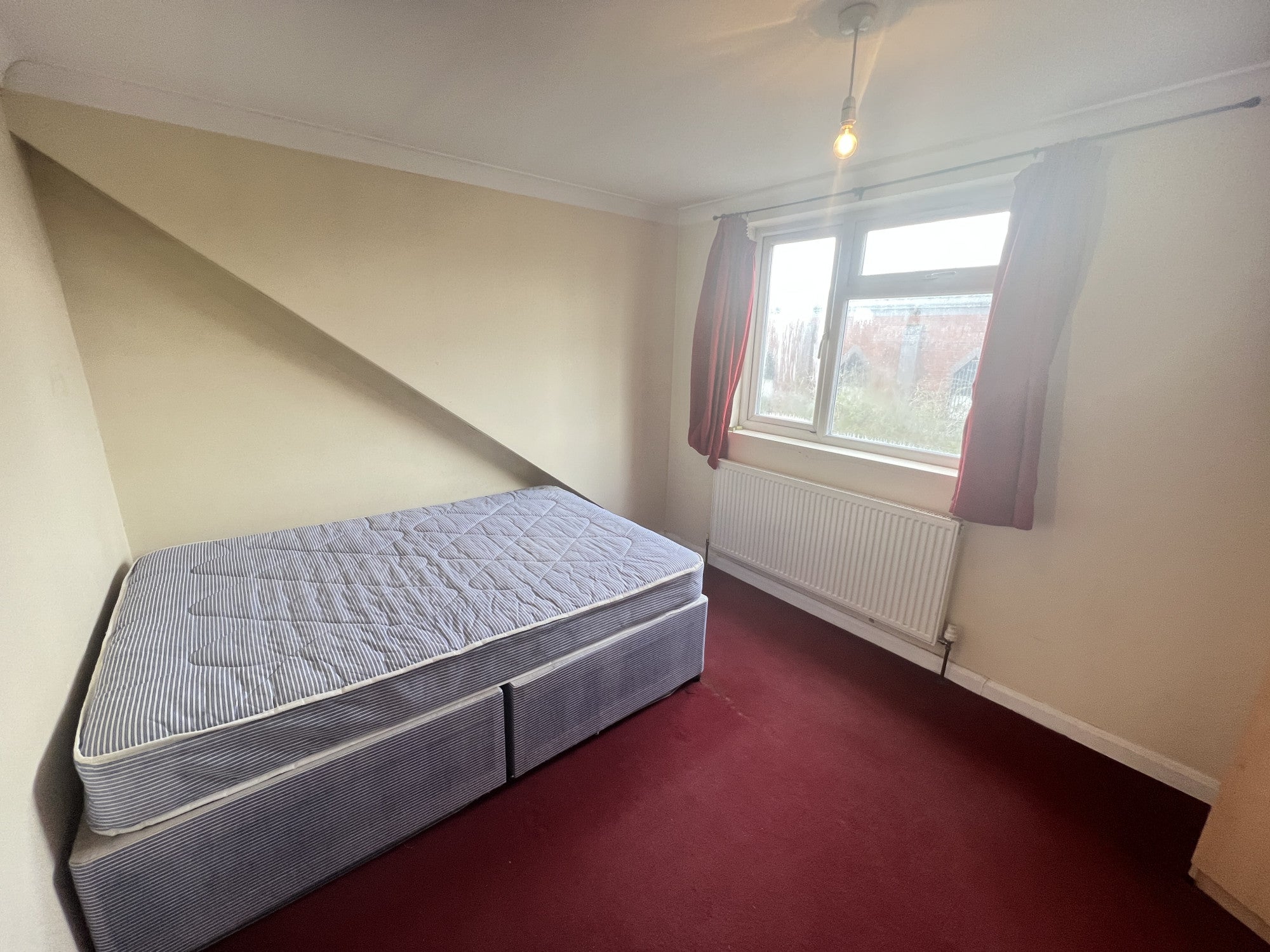 Flat Herbert Road in London