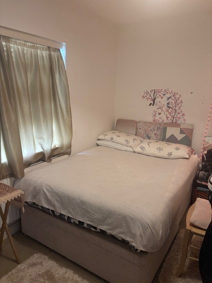Room Norbury Avenue in Greater London