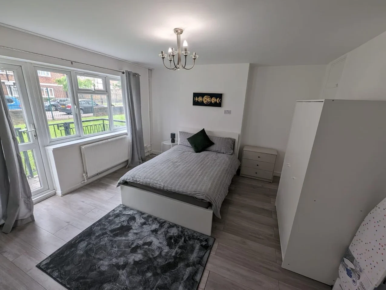 Flat Hare Walk in Greater London