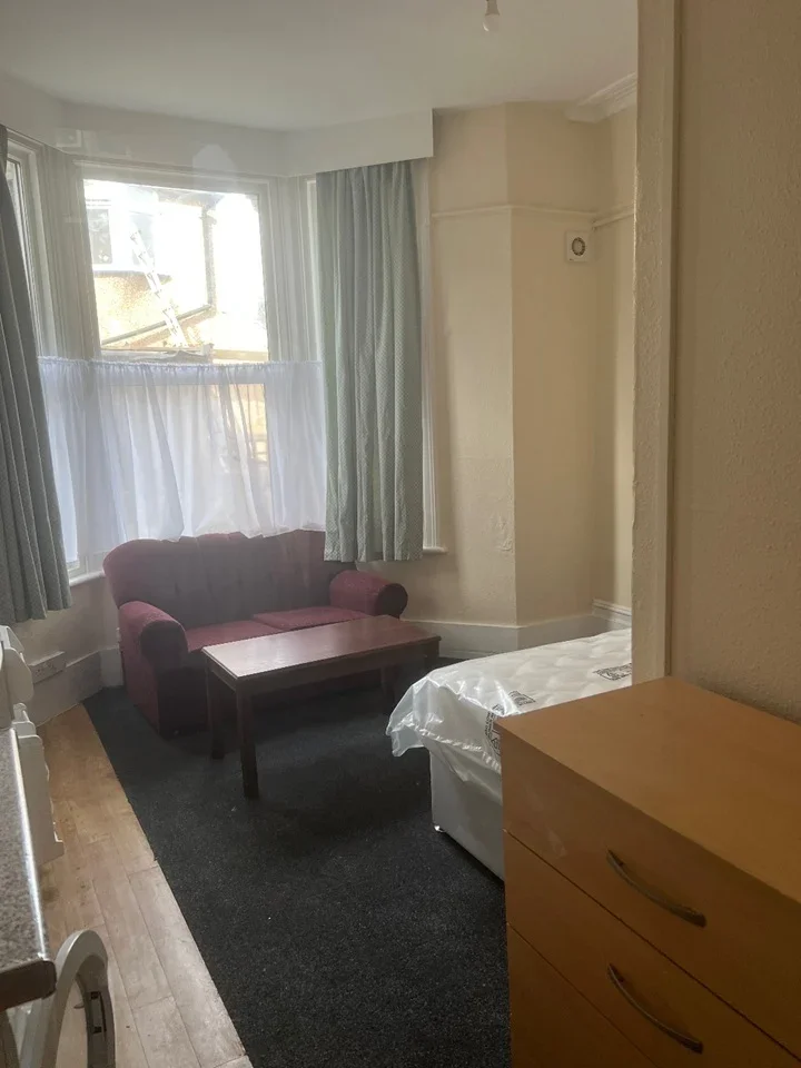 Room St. Stephen's Road in Greater London