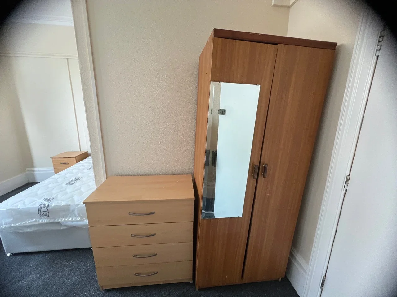 Room St. Stephen's Road in Greater London
