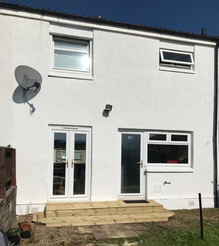House Russell Place in Johnstone