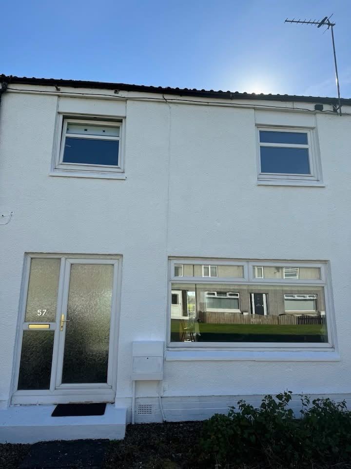 House Russell Place in Johnstone
