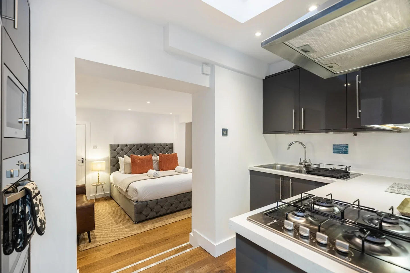 Flat Princess Road in Greater London