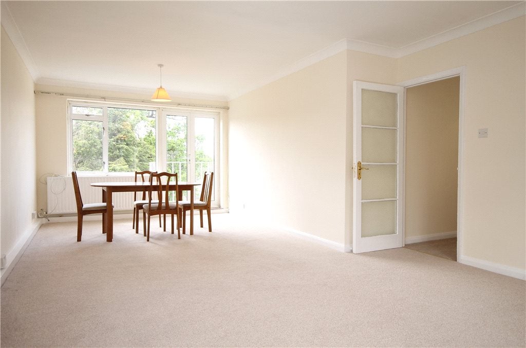 Flat Willowmead Close in Greater London