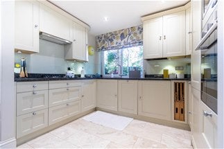 Flat North Bank in City of Westminster