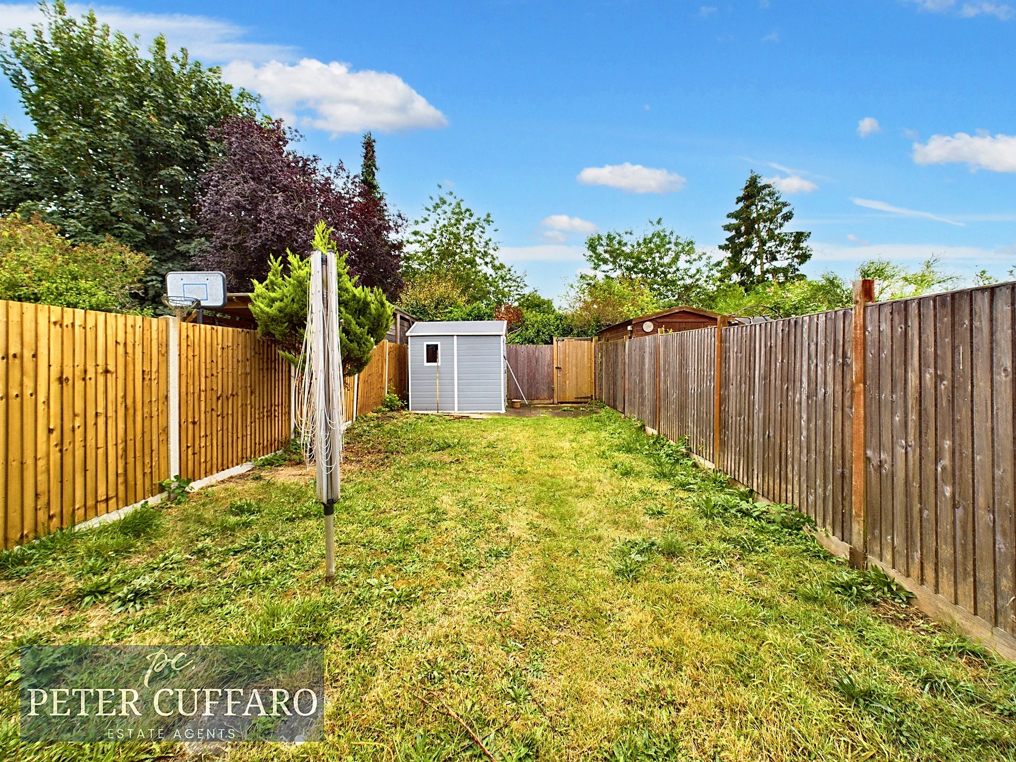 House Lilliard Close in Hoddesdon