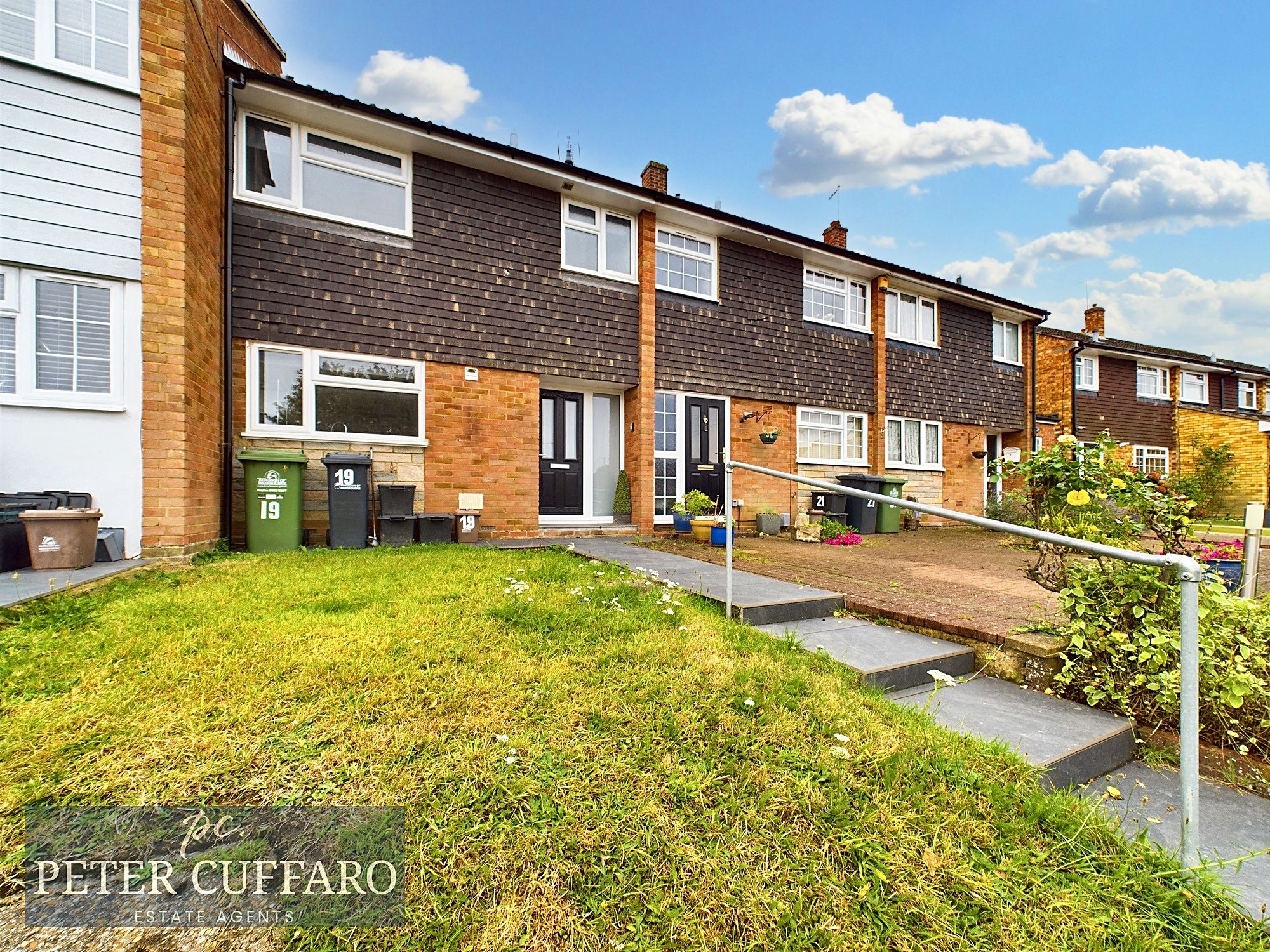 House Lilliard Close in Hoddesdon