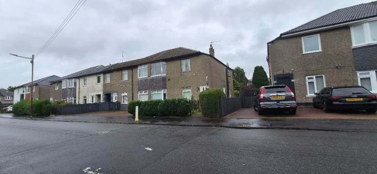 House Monifieth Avenue in Glasgow