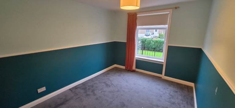 House Monifieth Avenue in Glasgow
