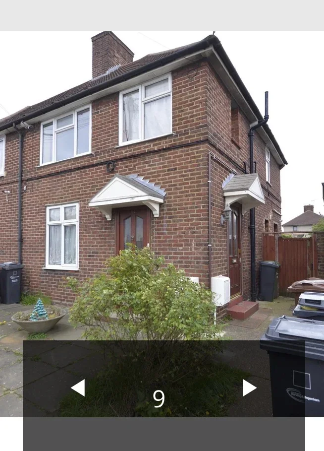 Flat Heathway in Greater London