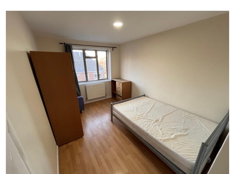 Room Hillingdon Street in Greater London
