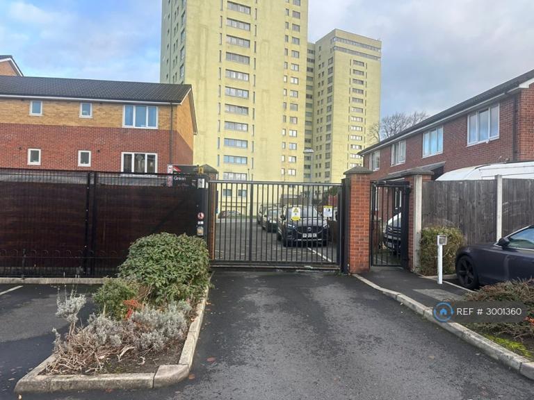 Flat Avenham Lane in Preston
