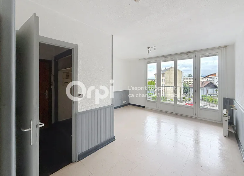 Flat Voie sur Berge in Albertville