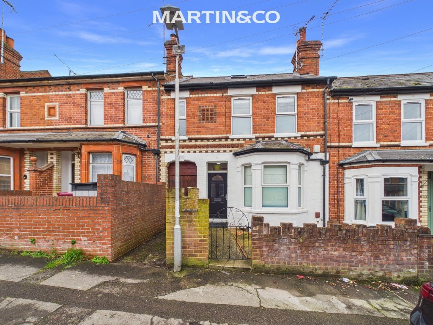 Room Shaftesbury Road in Reading