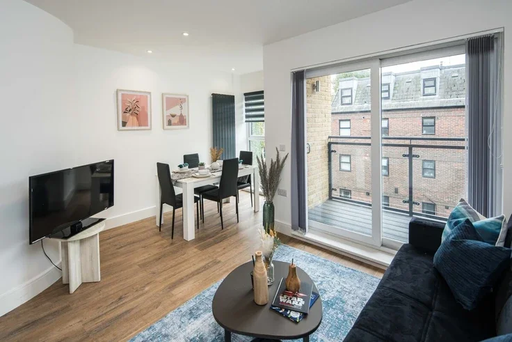 Flat Coventry Road in Greater London