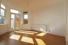 Flat Wimborne Road in Southend-on-Sea