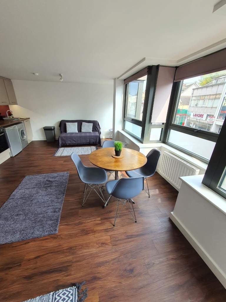 Room Cumnor Road in Bournemouth