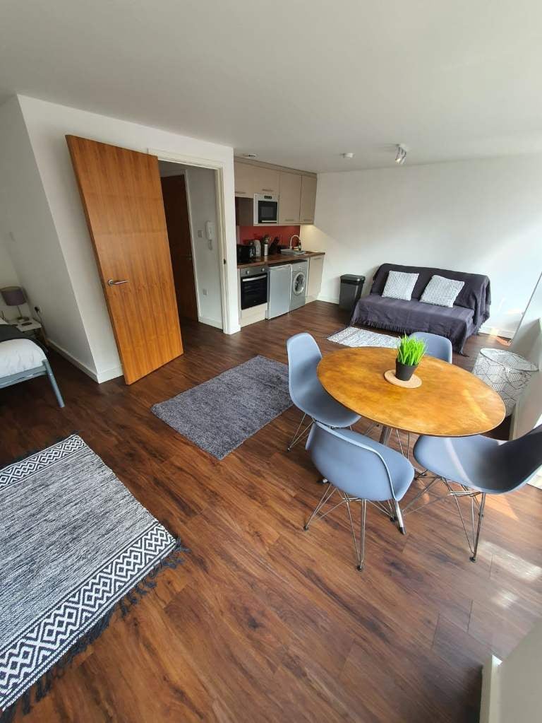Room Cumnor Road in Bournemouth
