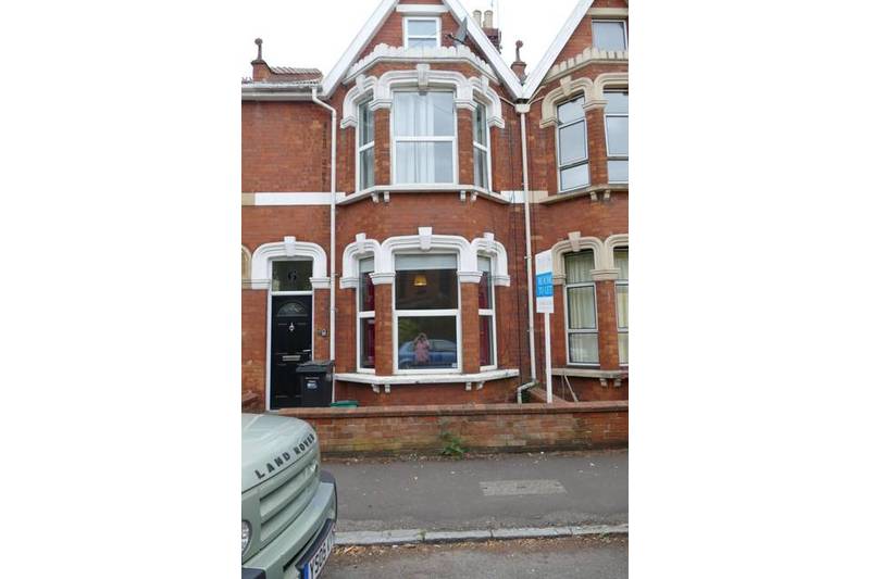 Room Coronation Road in Bridgwater