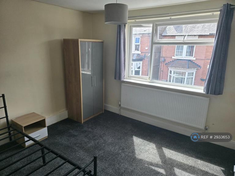 Room Burns Street in Mansfield Woodhouse