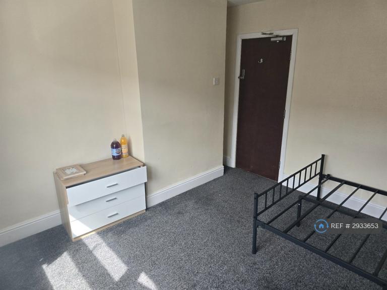 Room Burns Street in Mansfield Woodhouse