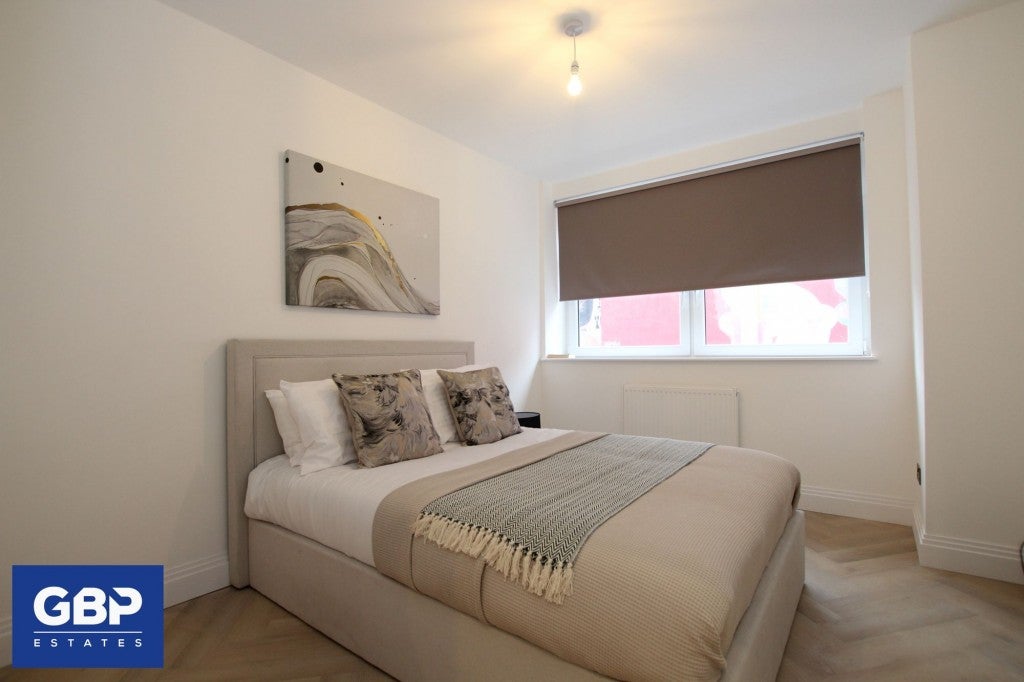 Flat Havana Close in Greater London