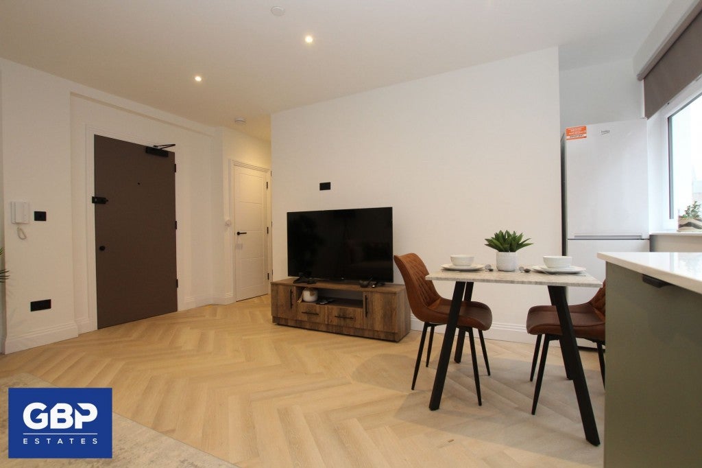 Flat Havana Close in Greater London