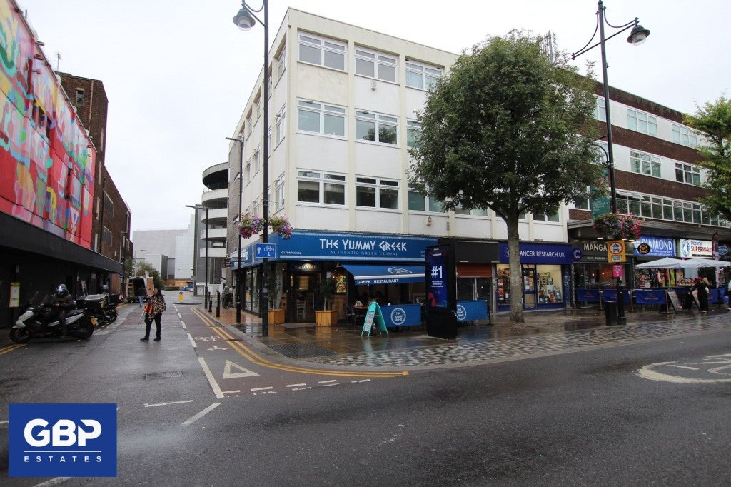 Flat Havana Close in Greater London