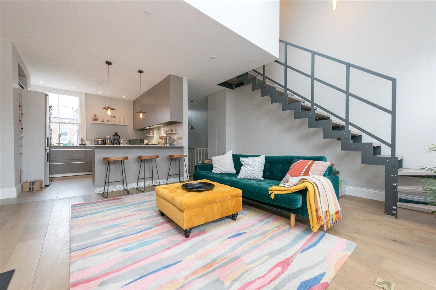 Flat Burns Road in Greater London