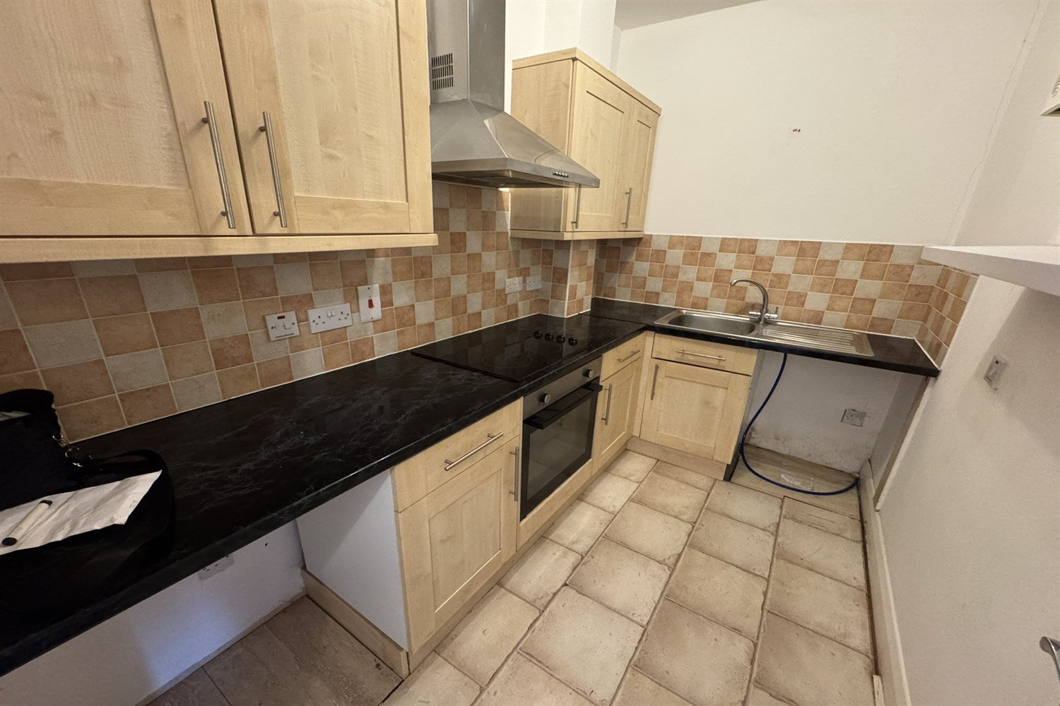 Flat Manilla Road in Southend-on-Sea