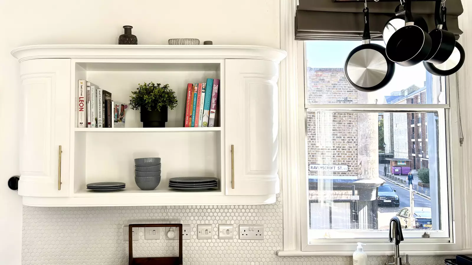 Flat Wellington Row in Greater London