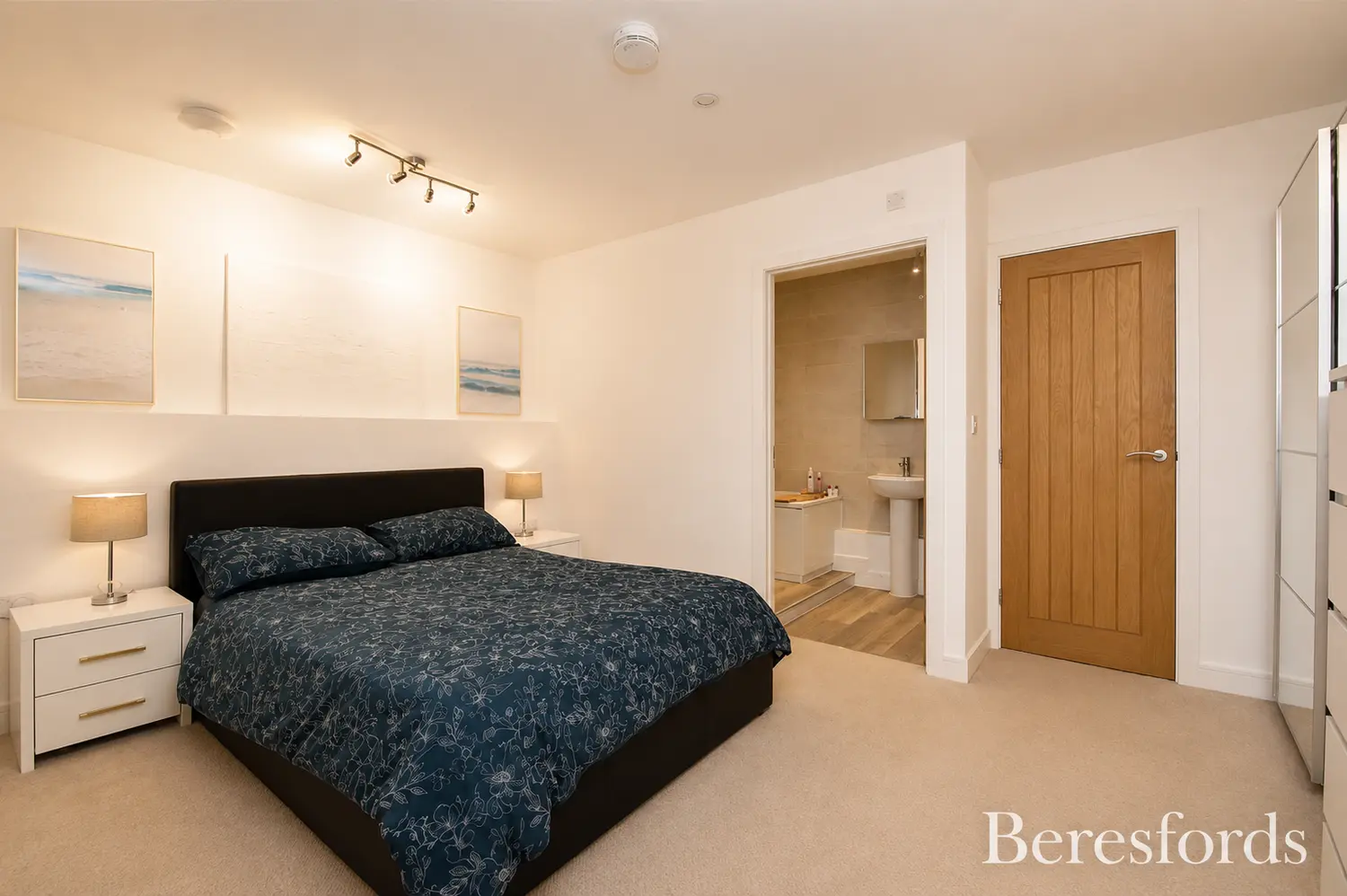 Flat Scotsfield Mews in Witham