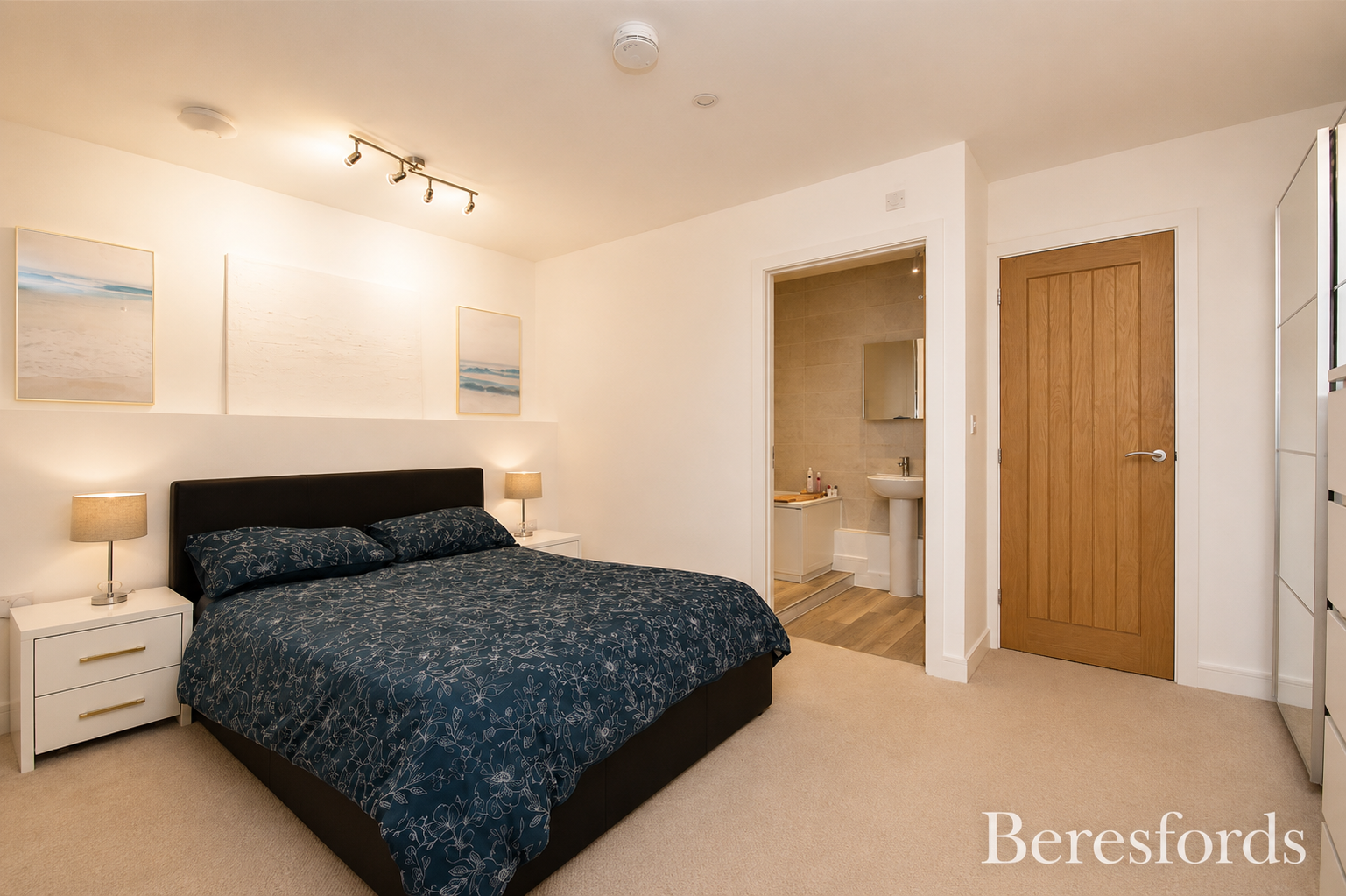 Flat Scotsfield Mews in Witham