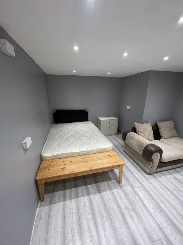 Flat Market Place in Chalfont St Peter